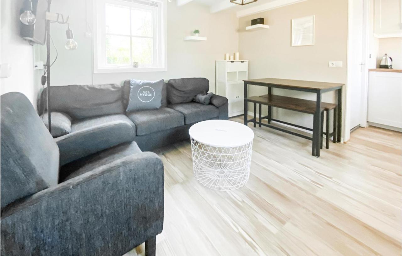 1 Bedroom Gorgeous Home In Zoutelande Bagian luar foto