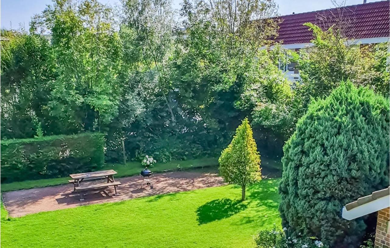 1 Bedroom Gorgeous Home In Zoutelande Bagian luar foto